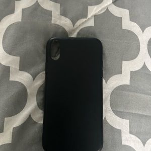 Plain black XR case USED